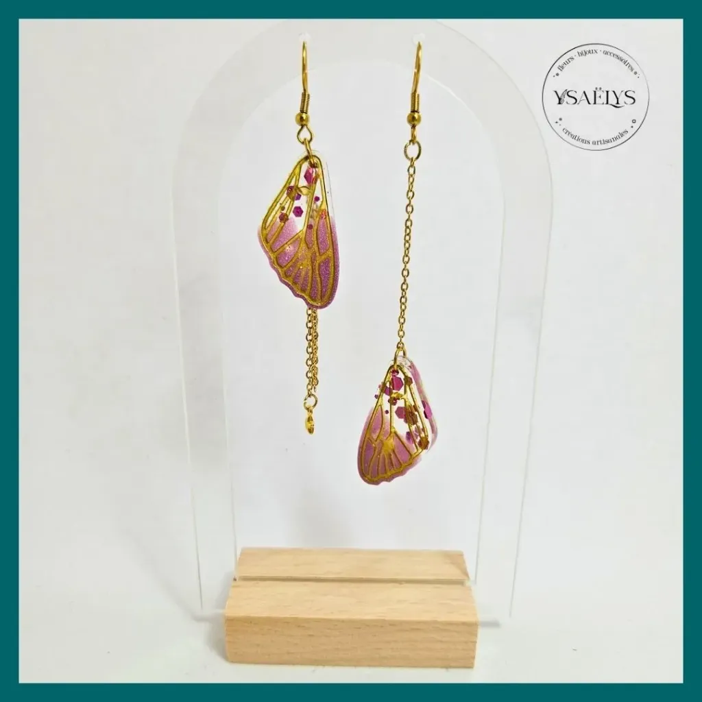 Boucle d'oreille Ysaëlys Ailes de fée Roses asymétriques